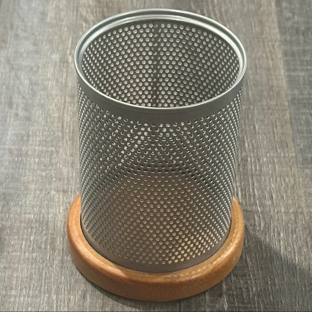 💞 Metal Pencil Cup with Wood Base